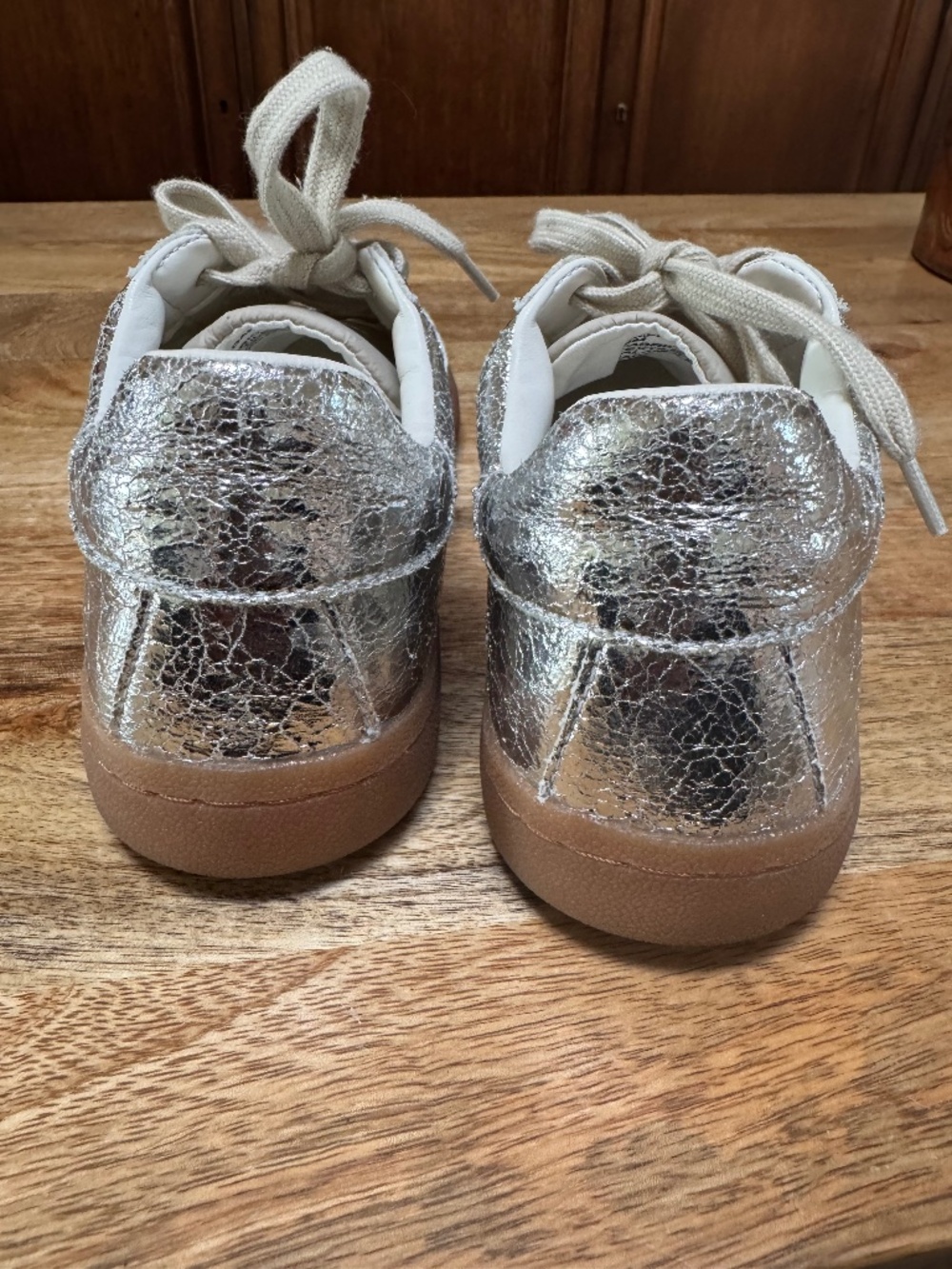 Aqua Silver tennis shoes